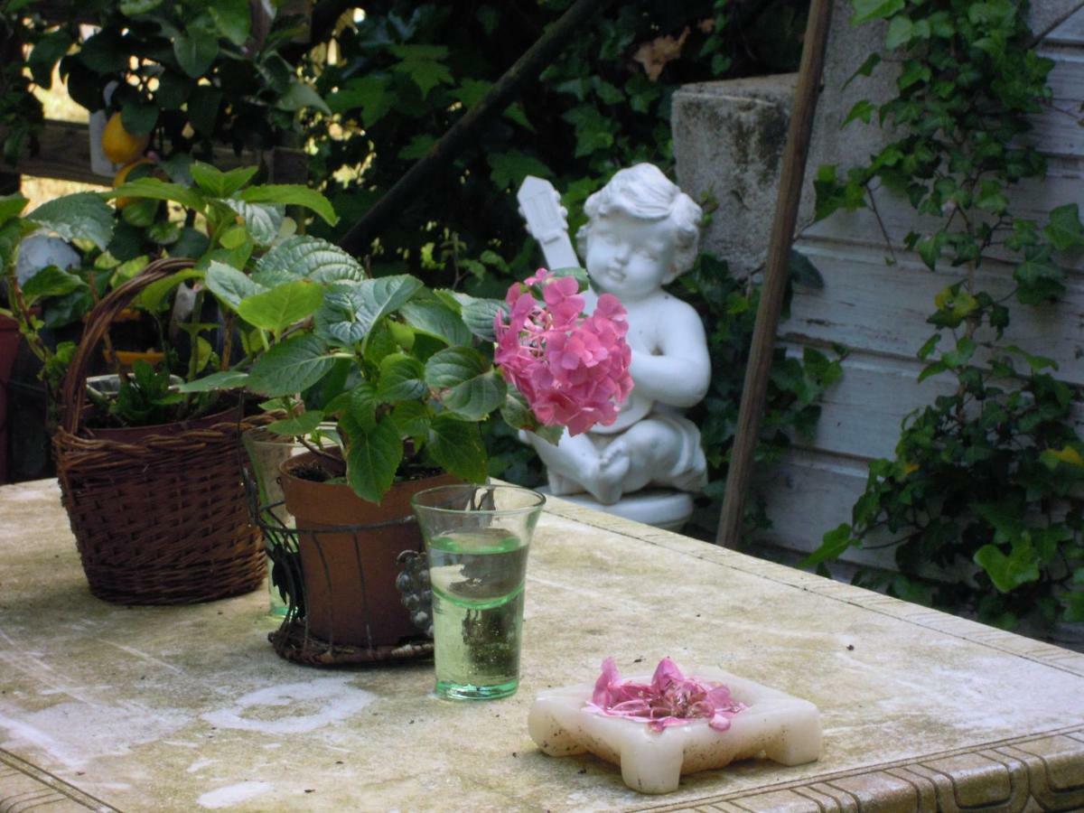 Domaine De La Bastille Bed & Breakfast *